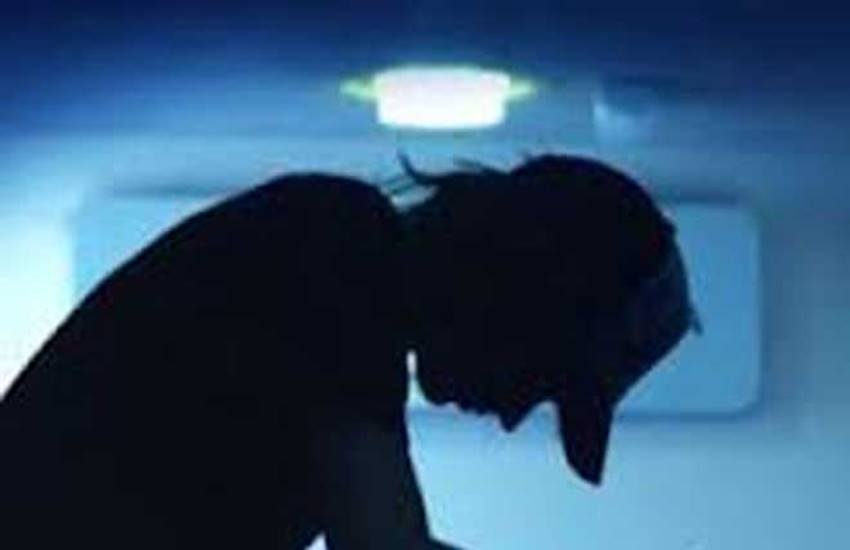 Boy, pretending, suicide,video call, Girlfriend, shot himself, Bihar, patna, police, Bollywood News, Bollywood News in Hindi Boy, pretending, suicide,video call, Girlfriend, shot himself, Bihar, patna, police, Bollywood News, Bollywood News in Hindi