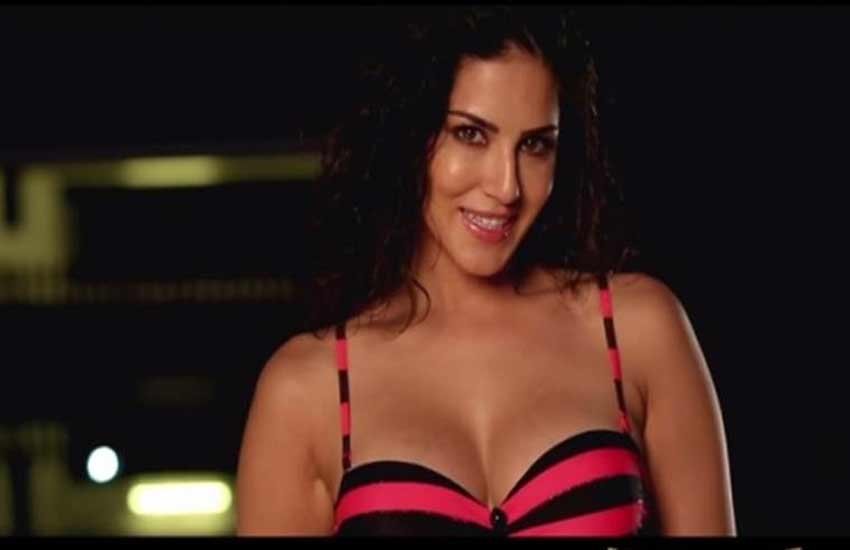 sunny leone, sunny leone relative, sunny leone family, sunny leone latest news, sunny leone interview, sunny leone photos, sunny leone facts, sunny leone pics, sunny leone husband, sunny leone films, सनी लियोनी, सनी लियोनी परिवार, सनी लियोन, सनी लियोन रिश्‍तेदार