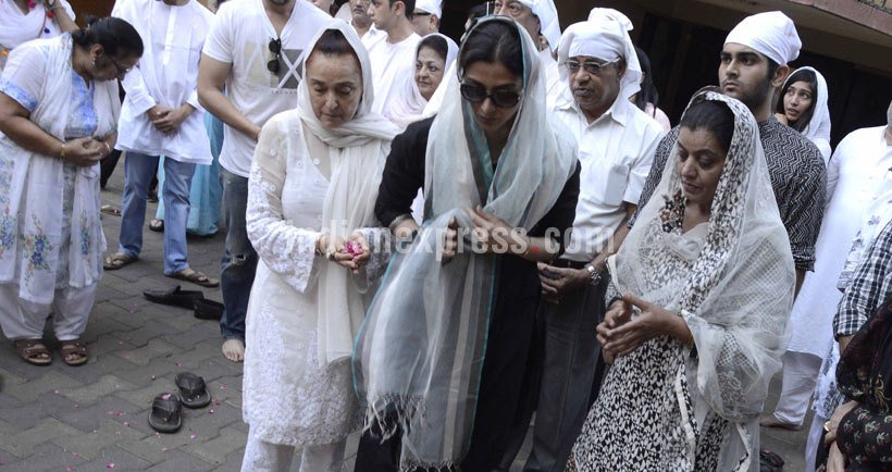 Dara Singh wife cremation, Tabu, Farah, Farah Vindu Dara Singh, Vindu Dara Singh