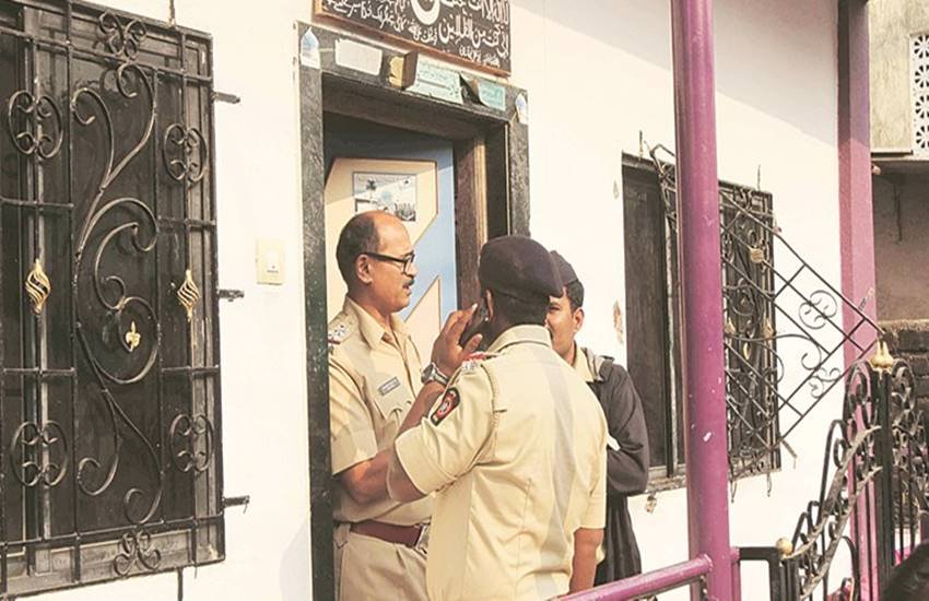 thane murder, thane mass murders, thane mass murder case, hasnain warekar, suicide, 14 murders, kasarvadavli police station, sexual assault mentally ill sister, ठाणे सामूहिक हत्याकांड