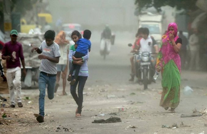 मौसम विभाग की चेतावनीः तीन-चार दिनों में तेज तूफान की चपेट में आ सकता है भारत