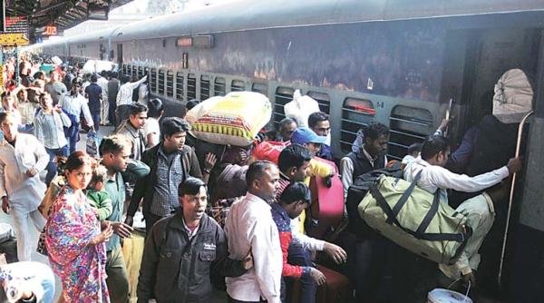 रेल राज्य मंत्री ने कहा- चुनावों के दौरान स्पेशल ट्रेनें चला सकती है रेलवे