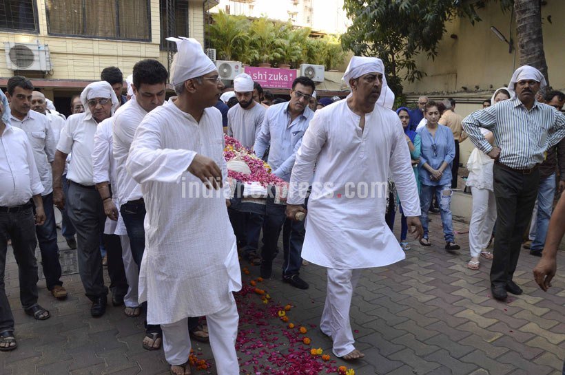 Dara Singh wife cremation, Tabu, Farah, Farah Vindu Dara Singh, Vindu Dara Singh