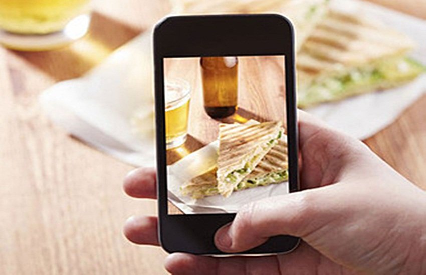 Voice-controlled nutrition app","Tufts University","MIT's Computer Science and Artificial Intelligence Laboratory (CSAIL)","James Glass