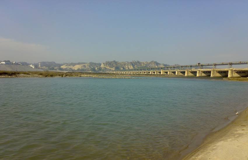 Sutlej-Yamuna link canal,Punjab assembly,Haryana and Punjab water row