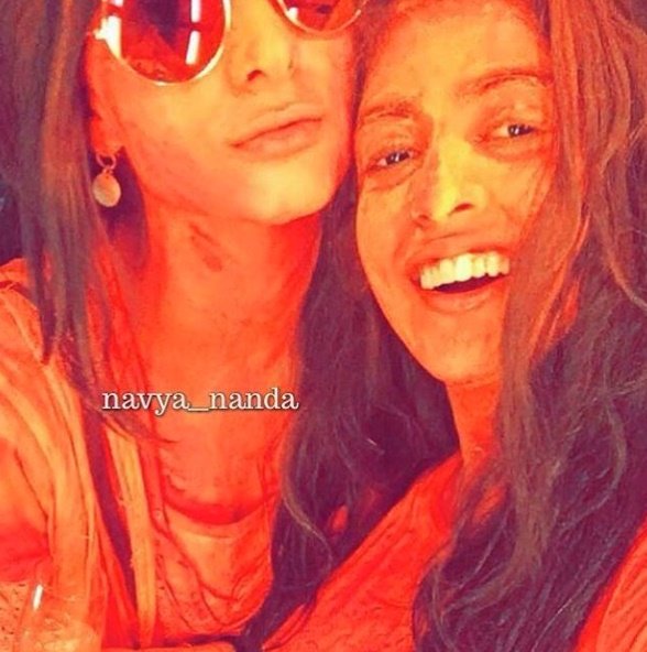 navya naveli, Navya Naveli Nanda, Navya Naveli Nanda holi, navya holi celebration, navya naveli birthday, navya naveli Photos, amitabh bachchan, amitabh bachchan grandchildren, amitabh bachchan navya naveli, Nikhil Nanda, shweta nanda, navya naveli, navya naveli dior, navya naveli dress, big b, amitabh bachchan granddaughter navya naveli, navya shahrukh son, navya life, navya friends entertainment news