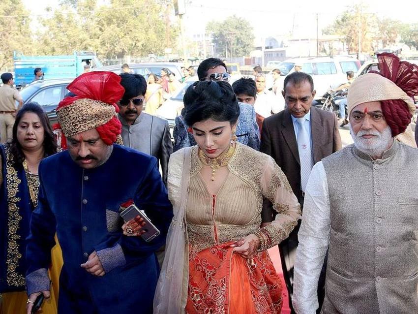 ravindra jadeja, rivaba solanki, jadeja to marry solanki, riva solanki, ravindra jadeja rivaba solanki, ravindra jadeja marriage, rivaba solanki marriage, ravindra jadeja wife, rivaba solanki, jadeja marriage, jadeja wedding, gujarat lions, ravindra jadeja audi, 95 rupess audi, audi gift to jadeja, jadeja car, रवींद्र जडेजा, रीवाबा सोलंकी, जडेजा ऑडी कार, जडेजा मंगेतर, रवीन्‍द्र जडेजा शादी
