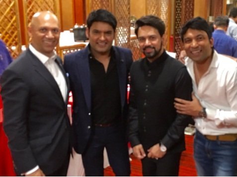 Kapil Sharma, Shah Rukh khan, The kapil Sharma Show, The Kapil Sharma Show live, TKSS, TKSS live, TKSS with SRK, TKSS with SRk live, SRk Kapil Sharma, SRk Kapil, SRK TKSS, SRK TKSS live, Kapil Sharma New Show, The Kapil Sharma Show cast, Sumona Chakraborty, Sunil Grover, Kiku Sharda, Ali Asgar, Chandan Prabhakar, entertainment news, Kapil Sharma-Shah Rukh khan photos, Kapil Sharma, Shah Rukh khan show, kapil sharme new show photos