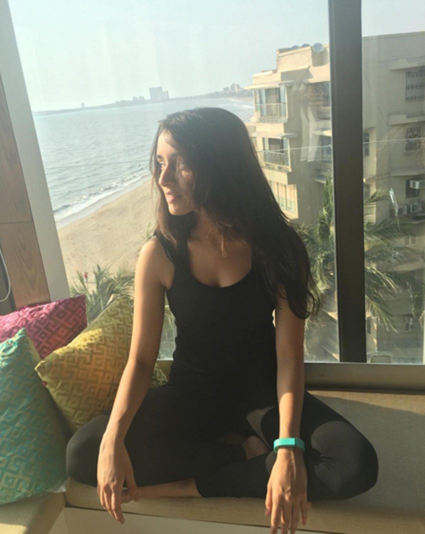 Shraddha Kapoor, Tiger shroff, baaghi, baaghi:a rebel for love, Hiropanti, baaghi release, baaghi movie review, baaghi review, baaghi news, tiger shroff action, tiger shroff movies, tiger shraddha kiss, baaghi kissing scene, baaghi deleted scenes, baaghi action, tiger and shraddha in baaghi, baaghi cast, baaghi story, story of baaghi, टाइगर श्रॉफ, बागी, बागी:ए रेबेल फॉर लव, श्रद्धा कपूर