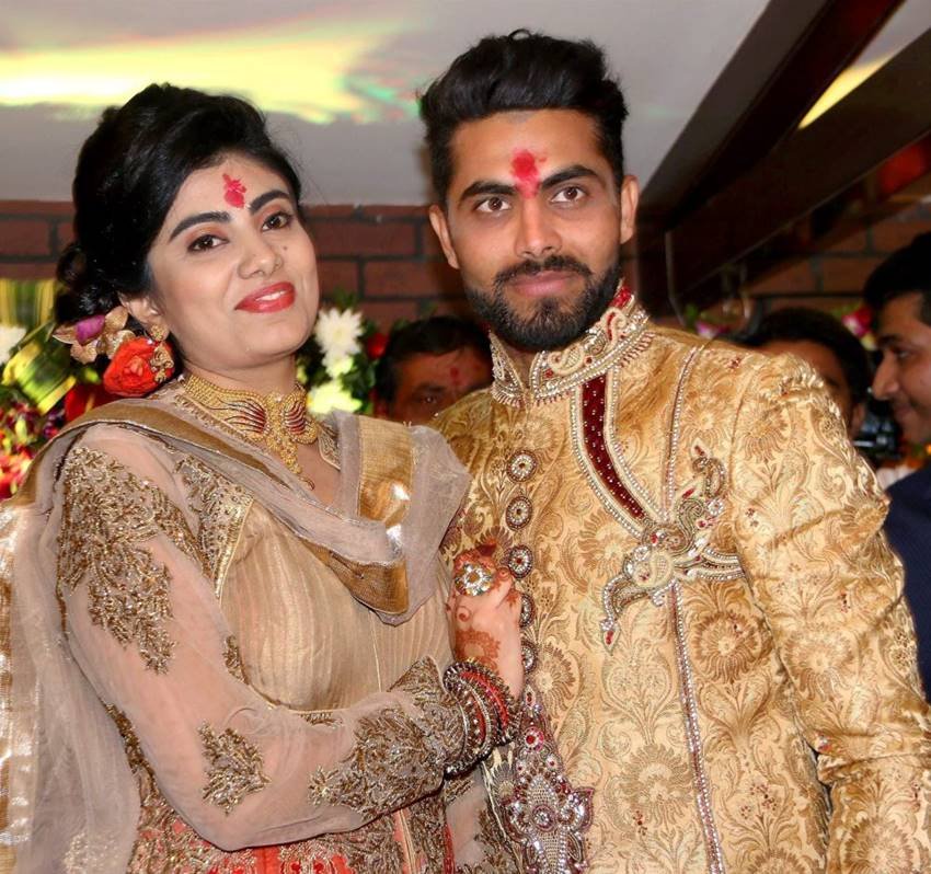 ravindra jadeja, rivaba solanki, jadeja to marry solanki, riva solanki, ravindra jadeja rivaba solanki, ravindra jadeja marriage, rivaba solanki marriage, ravindra jadeja wife, rivaba solanki, jadeja marriage, jadeja wedding, gujarat lions, ravindra jadeja audi, 95 rupess audi, audi gift to jadeja, jadeja car, रवींद्र जडेजा, रीवाबा सोलंकी, जडेजा ऑडी कार, जडेजा मंगेतर, रवीन्‍द्र जडेजा शादी