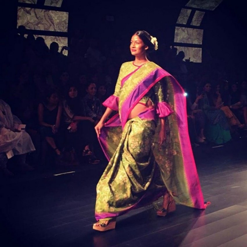 carol gracias, carol gracias baby bump, carol gracias baby bump on ramp, lfw 2016, lfw summer resort 2016, carol gracias flaunts baby bump