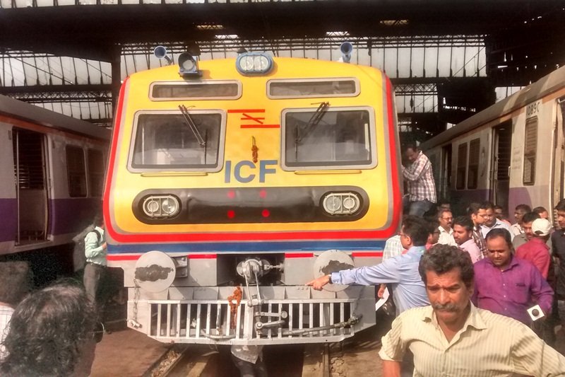 mumbai ac train local, mumbai ac local train, mumbai ac local train fare, mumbai ac local train images, mumbai ac local train photos, AC local train in Mumbai, AC local train in Mumbai photos, AC local train in Mumbai fare, AC local train in Mumbai pics