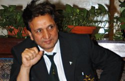 क्रिकेट में कोच रखना पैसा बरबाद करना है : स्पिनर अब्दुल कादिर