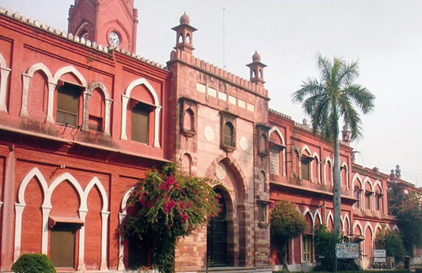 amu, amu clashes, aligarh muslim university, clashes, aligarh muslim university clashes, aligarh, aligarh news, up clashes, india news