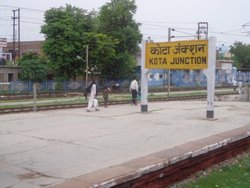 IIT-JEE Mains परीक्षा में पास करने के बावजूद कोटा में छलांग लगाकर लड़की ने दे दी जान