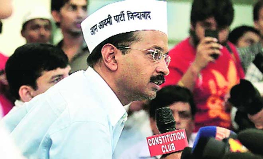 aam aadmi party, two it professional, social media campaign, arvind kejriwal, delhi government, odd-even, outsiders, power, social, media, blitz