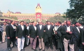 mp mp news, mp court, adviocate, advocate is free , indoor , latest news, latest hindi news