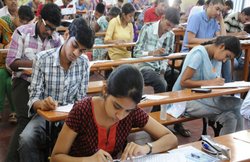 MBBS में दाखिले के लिए NEET को SC की मंजूरी, परीक्षा का पहला फेज 1 मई, दूसरा 24 जुलाई को