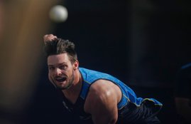 IPL 9, GL vs MI, Mitchell McClenaghan, Mumbai Indians, Gujarat Lions, Cricket