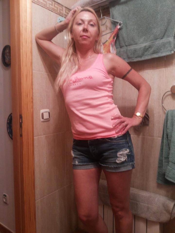 Svetlana Batukova photos, Majorca, Russian woman, murdering her husband, feeding flesh to pet dog, Svetlana Batukova, 46, Hans Henkels, Cala Millor