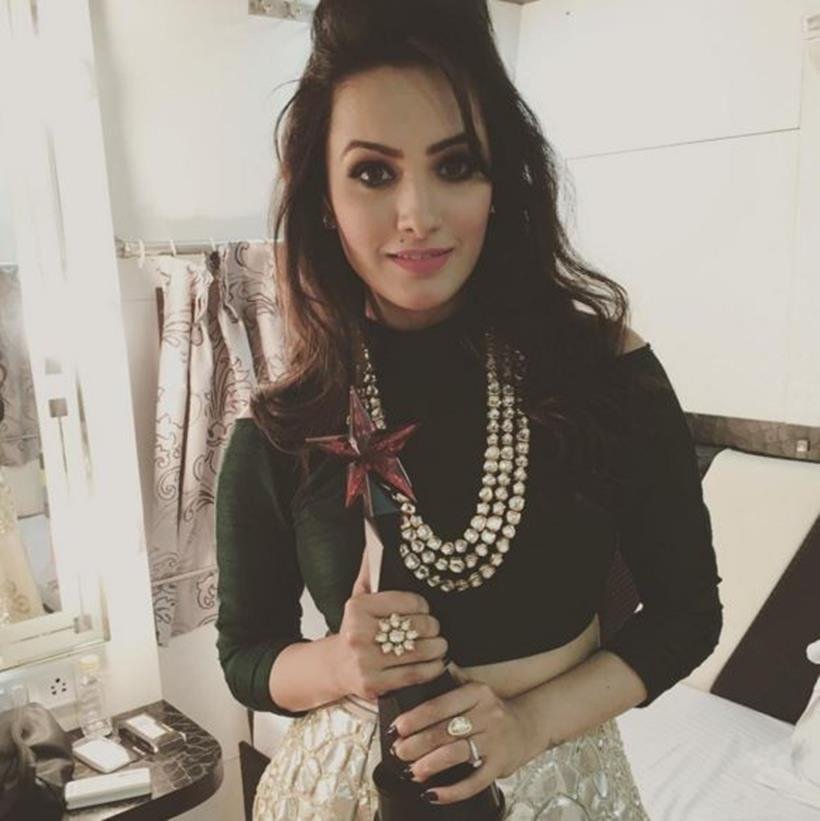 Divyanka Tripathi,Karan Patel,Star Parivaar Awards,Star Parivaar Awards 2016,Star Parivaar Awards 2016 winners, Karan Patel, Ankita Bhargava, Star Parivaar Awards, Debina Bonnerjee, Shilpa Shirodkar, Abhay Vakil, Remo D'souza, Farah Khan, Goldie Behl, Karan Mehra, Dalip Tahil, Charu Asopa, Neeraj Malviya, Namit Das, Manasi Parekh, Ruhanika Dhawan, Suchita Trivedi, Devoleena Bhattacharjee, Rupal Patel, Ekta Kaul, Anuja Sathe, Madirakshi Mundle, Neena Kulkarni, Kiran Karmarkar, Ajinkya Deo, Satish Kaushik, Meet bros, Ashish Sharma, Mohammad Nazim, Vikram Kochhar, entertainment