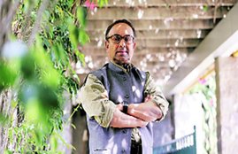 pranab bardhan interview, narendra modi government, modi government performance, modi government issues, probelms with modi government, analysis of government by pranab bardhan, प्रनब बर्धन, नरेंद्र मोदी, मोदी सरकार, नौकरियां, जाति युद्ध