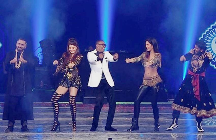 Ranveer Singh,Katrina Kaif,Jacqueline Fernandez,IPL opening ceremony,IPL 9,IPL 2016,Dwayne Bravo, MS Dhoni, rahane, IP 8team, IPL9, IPl2016, cricket, IPL opening ceremony, IPL gallery, IPL9 Photos