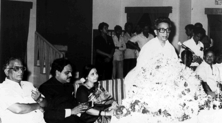 Chhagan Bhujbal viral pic, Bhujbal viral photos, Chhagan Bhujbal, Arthur Road Jail, NCP Bhujbal, NCP leader, St George Hospital, Mumbai, Arthur Road Jail, chhagan bhujbal, ncp, NCP leader, ed case, maharashtra deputy CM, money laundering case, chhagan bhujbal laundering case, chhagan bhujbal story, chhagan bhujbal life story, india news, एनसीपी नेता छगन भुजबल, छगन भुजबल, छगन भुजबल जीवनी