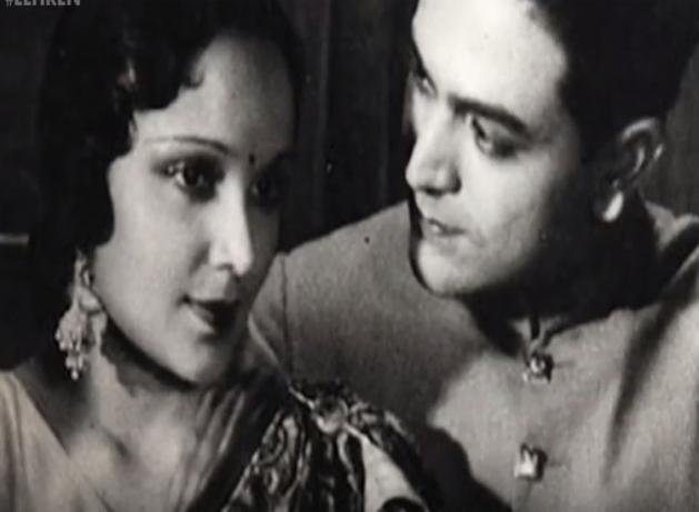 Mother of All Kisses, bollywood forts kisser actress, devika rani kiss, bollywood first kiss. devika rani kiss with himanshi, bollywood gallery