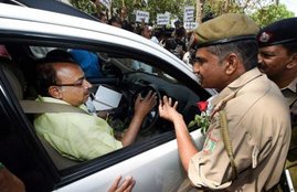Delhi, Age Correspondent, New Delhi, Vijay Goel, AAP, Arvind kejriwal