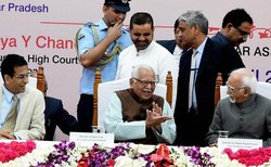 न्यायाधीश और अधिवक्ता चाहें तो जल्द मिल सकता है इंसाफ: उपराष्ट्रपति