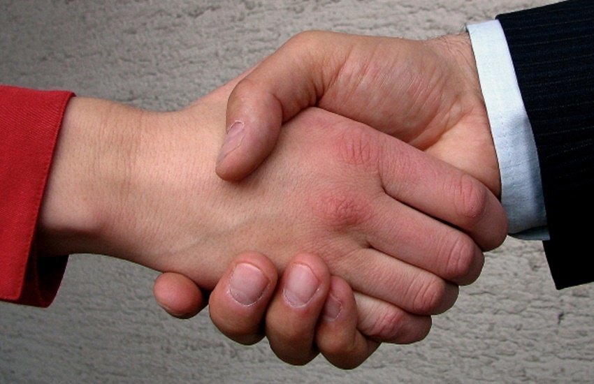 Switzerland, Muslim, Islam, handshake, religion, Switzerland news, Europe news, muslim Europe, muslim students, handshake in islam