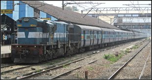 train visit, jansatta article, jansatta dunima mere aage