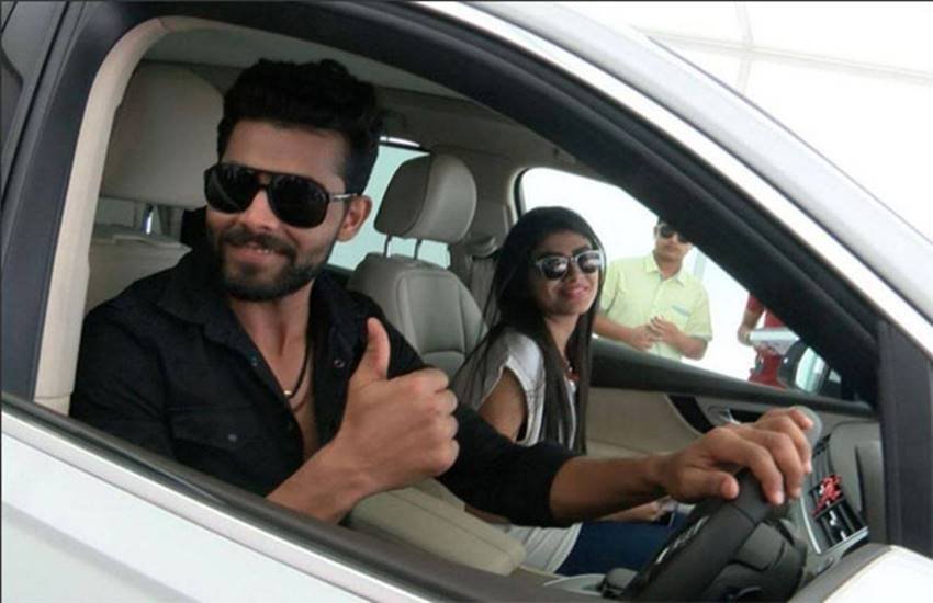 ravindra jadeja, ravindra jadeja audi, 95 rupess audi, audi gift to jadeja, ravindra jadeja wife, rivaba solanki, jadeja marriage, jadeja wedding, gujarat lions, ravindra jadeja marriage, jadeja car, रवींद्र जडेजा, रीवाबा सोलंकी, जडेजा ऑडी कार, जडेजा मंगेतर, रवीन्‍द्र जडेजा शादी