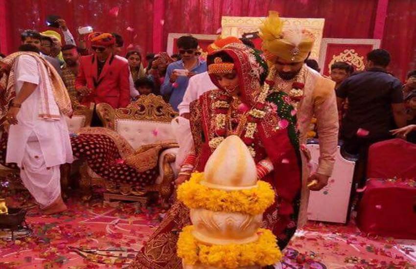ravindra jadeja, ravindra jadeja news in hindi, ravindra jadeja wedding photo, ravindra jadeja wedding reception, ravindra jadeja reception pic, ravindra jadeja wife, ravindra jadeja marriage, Riva Solanki, ravindra jadega Riva Solanki wedding pic, Riva Solanki wedding reception pic, Riva Solanki marriage