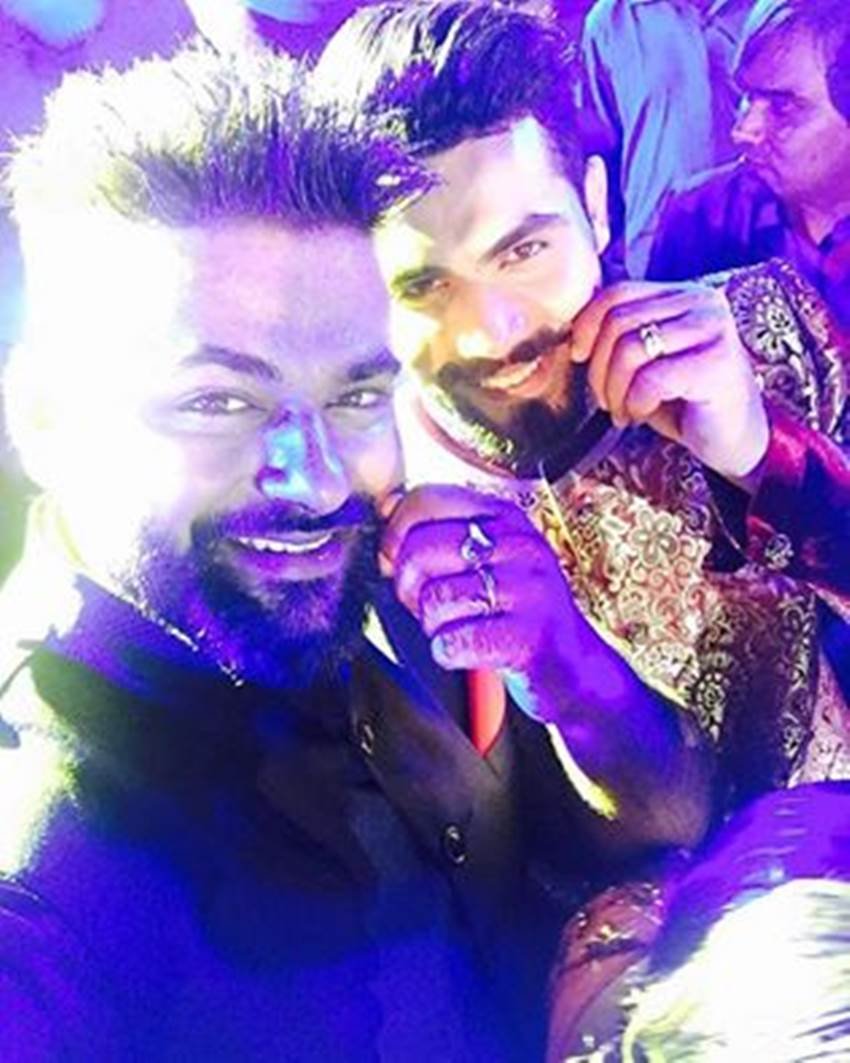 ravindra jadeja, ravindra jadeja news in hindi, ravindra jadeja wedding photo, ravindra jadeja wedding reception, ravindra jadeja reception pic, ravindra jadeja wife, ravindra jadeja marriage, Riva Solanki, ravindra jadega Riva Solanki wedding pic, Riva Solanki wedding reception pic, Riva Solanki marriage