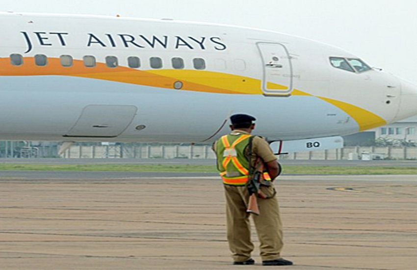 Jet Airways plane, Jet Airways Dhaka, Jet Airways Dhaka Runway, Jet Airways Plane news. Jet Airways Accident