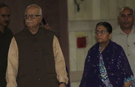 Kamla Adwani, Kamla Adwani Passes Away, Kamla Adwani Doed, Kamla Adwani news, Kamla Adwani latest news, LK Advani wife Kamla Adwani, LK Advani, AIIMS, Delhi