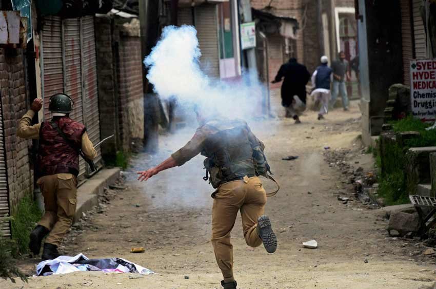 Kupwara firing, Kupwara army firing, army firing kupwara, army kupwara, kupwara army, kupwara protests, J&K army firing, army firing J&K, J&K news, KAshmir news, India news