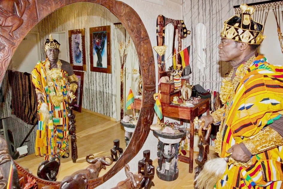 King,road,African,ruler,German,mechanic,fixes,cars,not,ruling,people,Skype african king, africi ruler, africi king photos