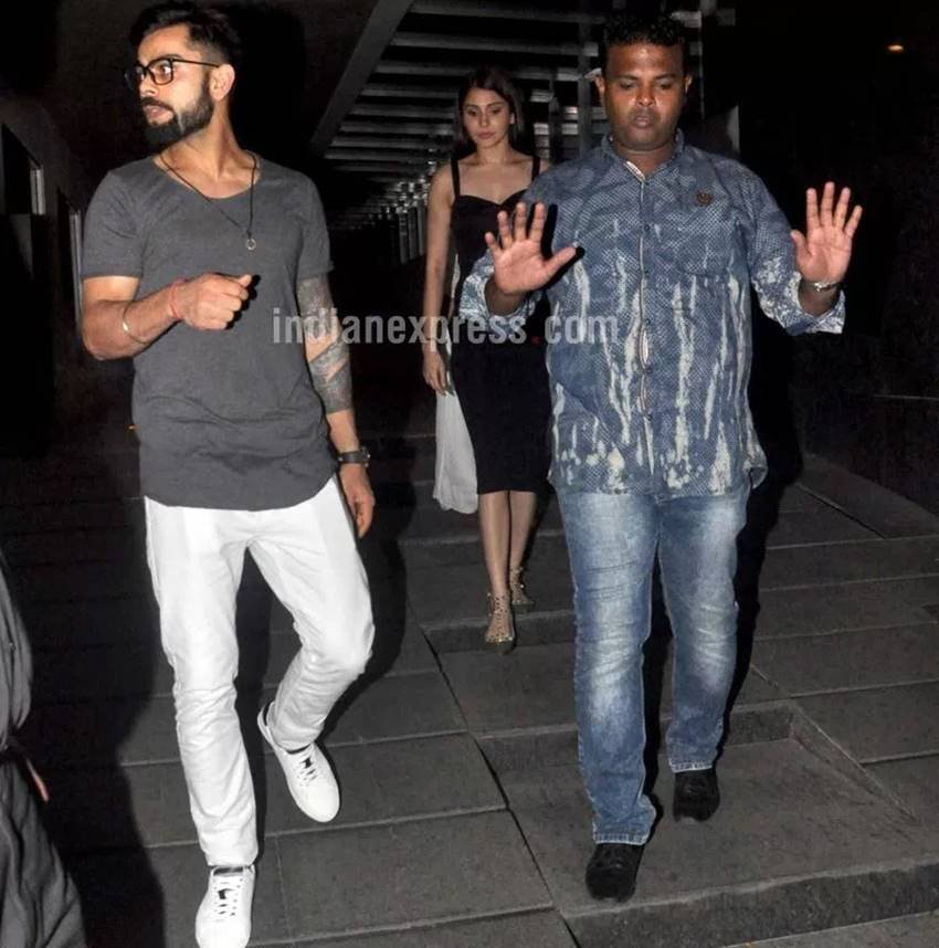 Virat Kohli, Anushka Sharma, Virat Anushka, Virat Kohli Anushka Sharma photos, Virat Anushka dinner photos, Virat Kohli Anushka Sharma photos, virat kohli anushka sharma together, virat anushka united, virat with anushka, anushka sharma virat kohli dinner, विराट कोहली, अनुष्‍का शर्मा, विराट कोहली अनुष्‍का शर्मा डिनर
