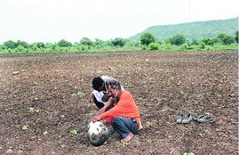 water train, latur water crisis, water crisis maharashtra, water train from sangli, water supply from sangli to latur