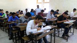 NEET: मेडिकल कोर्सेज में दाखिले की परीक्षा से जुड़े 5 अहम सवाल और उनके जवाब