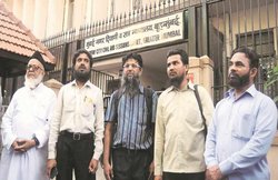 मालेगांव धमाकों के दो वांछित आरोपियों की मौत के दावे की निष्पक्ष जांच हो: परिजन