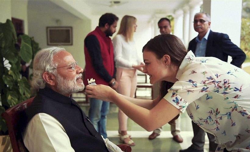 मैडम तुसाद म्‍यूजियम के प्रवक्‍ता ने कहा कि मोदी दुनिया के सबसे ताकतवर नेताओं में एक हैं। वह टि्वटर पर बराक ओबामा के बाद सबसे ज्‍यादा फॉलो किए जाने वाले नेता हैं।