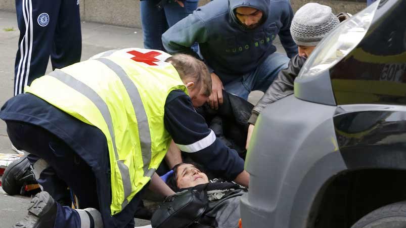 Muslim woman, mown, anti Islam rally, Brussels district, Molenbeek, isis, islamic state in beljium, trouble in brussels