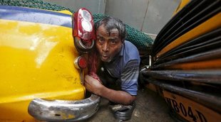 Forensic team collects sample from accident site, five officials detained, Kolkata flyover, kolkata bridge, kolkata news, flyover collapse in kolkata, Kolkata flyover collapse, flyover collapse, Flyover collapse in Kolkata, kolkata flyover accident, flyover accident in kolkata, Kolkata, Kolkata news, latest news kolkata