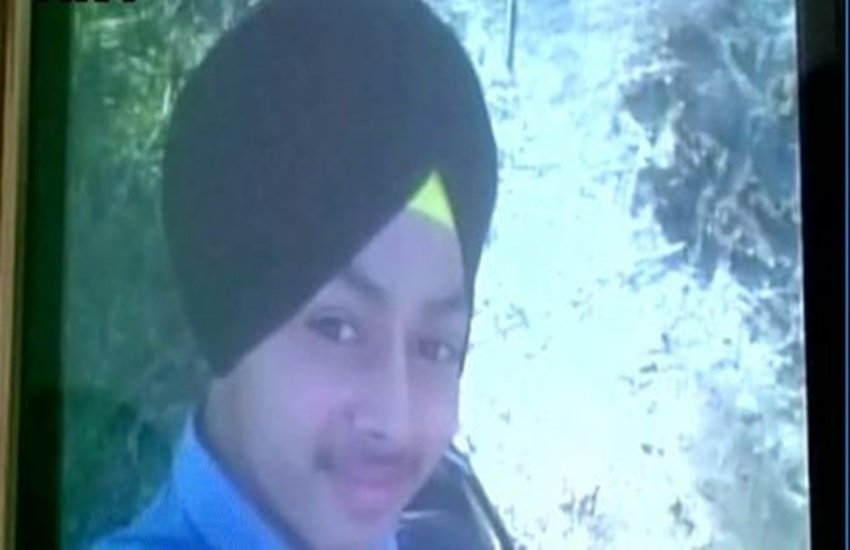 Pathankot, Pathankot boy selfie, Pathankot boy gun selfie, Pathankot boy selfie gun, Pathankot man selfie