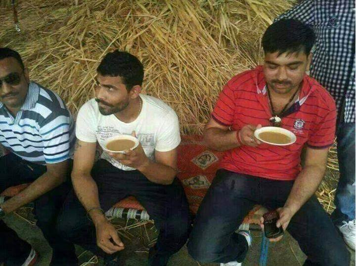 ravindra jadeja, ravindra jadeja rare pics, ravindra jadeja photos, Ravindra Jadeja marriage, Ravindra Jadeja Riva Solanki, Ravindra Jadeja wife photos, Jadeja marriage photos, Cricket, jadeja marriage photos, cricket, Ravindra Jadeja's marriage ceremony, Gujarat Lions, Rivaba Solanki, Ravindra Jadeja love story, Ravindra Jadeja wife