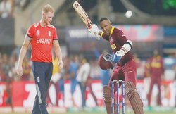 ENG vs Wi ICC t20 WC: जीत के खुमार में सैमुअल्स ने कर डाली ऐसी हरकत कि लग गया जुर्माना